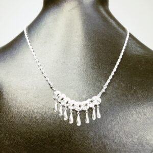 Double chain with design
