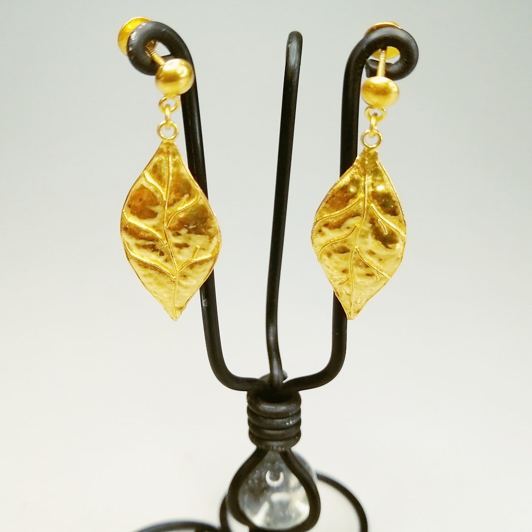 Hammered Leaf Earring - Image 3